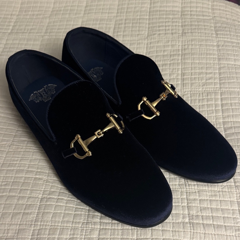 Elegant Black Velvet Loafers with Gold Detailing
